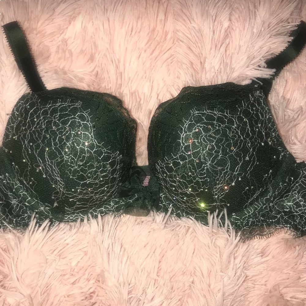 Victoria’s Secret Dreams Angles Push up Bra